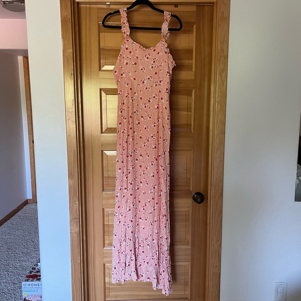 Peach Floral ruffle Maxi dress.  M